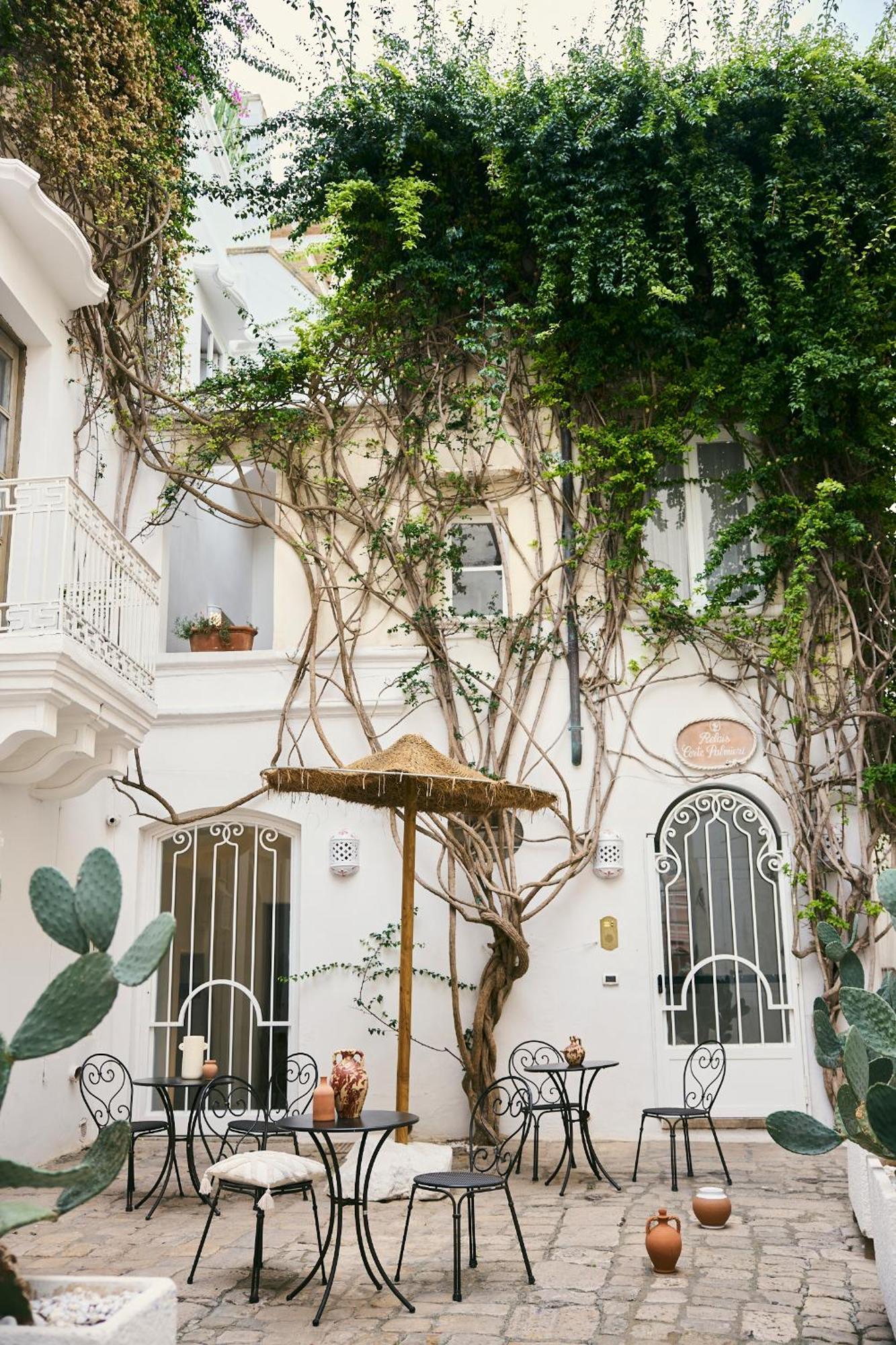 Relais Corte Palmieri & Il Chiostro - Residenza D'Epoca Галлиполи Экстерьер фото